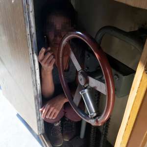 Doi tineri irakieni au sărit din tren, încercând să intre ilegal în România prin PTF Giurgiu Feroviar
