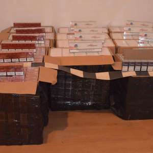 Peste 23.000 pachete țigări confiscate la frontiera de nord