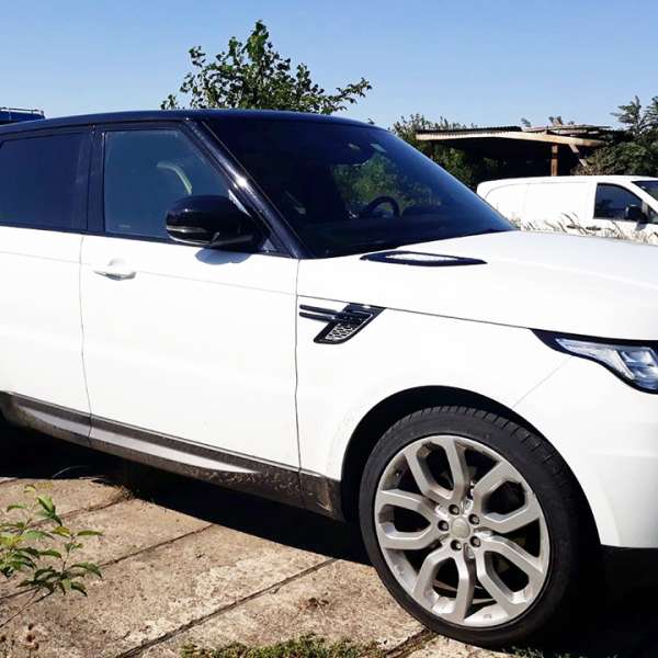 Autoturism de lux căutat de autoritățile italiene, descoperit la P.T.F. Petea