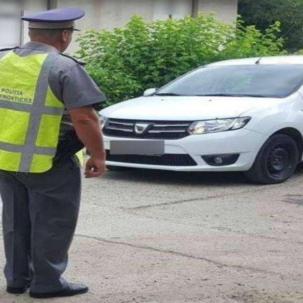 Tânăr fără permis de conducere depistat în trafic