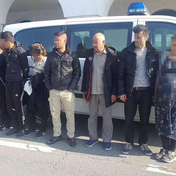 Nouă cetățeni din Irak și Maroc care au încercat să iasă ilegal din țară călăuziţi de un cetăţean bulgar, depistaţi de poliţiştii de frontieră de la S.P.F Borş