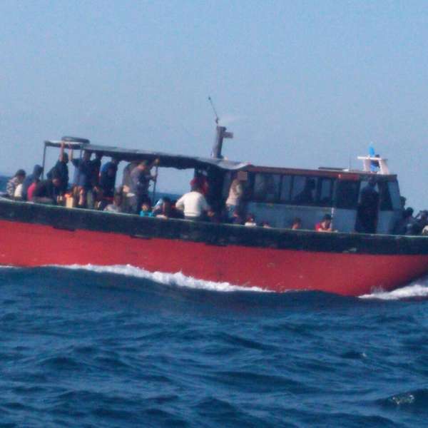 Pescador cu migranţi, interceptat de poliţiştii de frontieră români în apropierea ţărmului românesc al Mării Negre