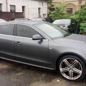 Autoturism căutat de autoritățile din Marea Britanie, descoperit de poliţiştii de frontieră arădeni