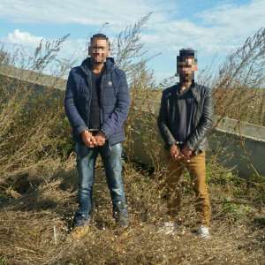 Doi cetățeni albanezi, opriţi la frontiera cu Bulgaria