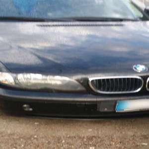 Ascundea în bagaje 15 litri de coniac