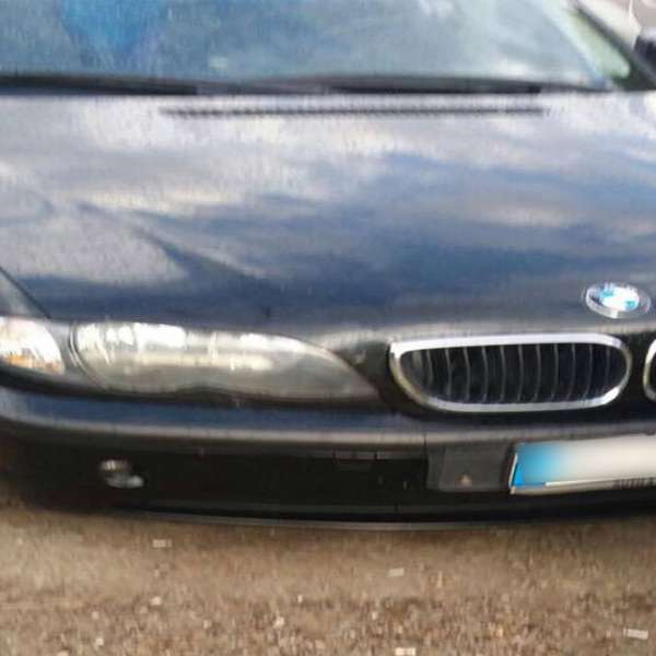 Ascundea în bagaje 15 litri de coniac