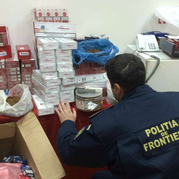 Peste 1.050 de pachete cu țigări depistate de polițiștii de frontieră mehedințeni