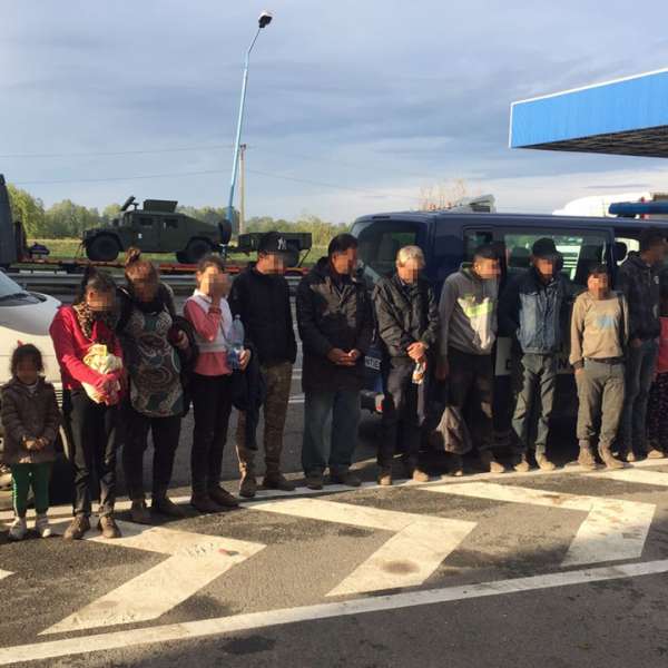 Şaptesprezece irakieni şi iranieni, opriţi la frontiera de vest