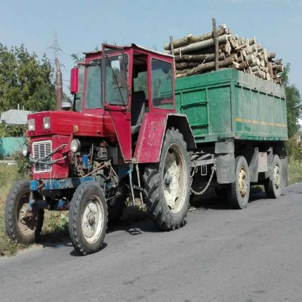 Depistaţi la volanul unor vehicule deşi nu deţineau persmise de conducere