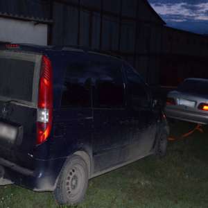 Autoturism tractat, încărcat cu țigări de contrabandă, depistat în trafic de polițiștii de frontieră