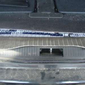 Ţigarete de contrabandă descoperite la controlul de frontieră de câinele poliţist OMU   