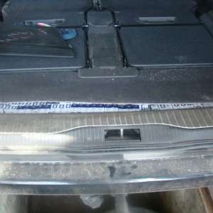 Ţigarete de contrabandă descoperite la controlul de frontieră de câinele poliţist OMU   