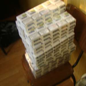 3.000 țigarete ascunse în lada de scule a unei semiremorci