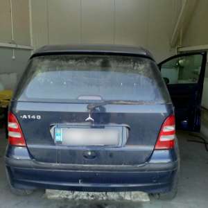 Ţigări de contrabandă, combustibil pentru Mercedes   