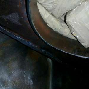 Ţigări de contrabandă, combustibil pentru Mercedes   