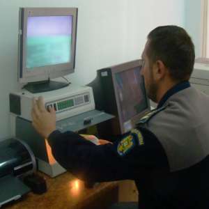 Falsuri depistate la controlul de frontieră