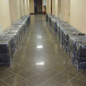 Aproximativ 48.000 de pachete cu țigări, confiscate la frontiera de nord