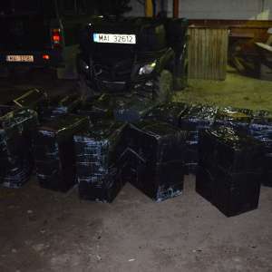 Aproximativ 18.500 pachete cu țigări de contrabandă confiscate de polițiștii de frontieră maramureșeni