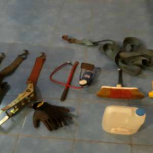 Tineri botoşăneni prinşi după ce au sustras bunuri dintr-un autocamion