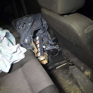 Aproximativ 13.000 pachete cu țigări de contrabandă, confiscate la frontiera de nord