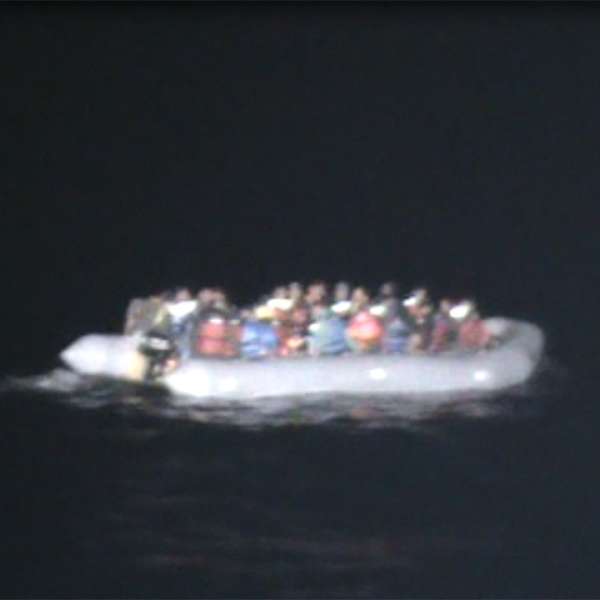 Alte 50 persoane, aflate în pericol de înec pe Marea Egee, salvate de poliţiştii de frontieră români aflați în misiune Frontex