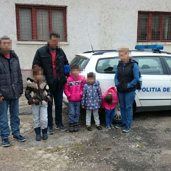 O călăuză și opt migranţi irakieni, opriți la frontiera cu Ungaria