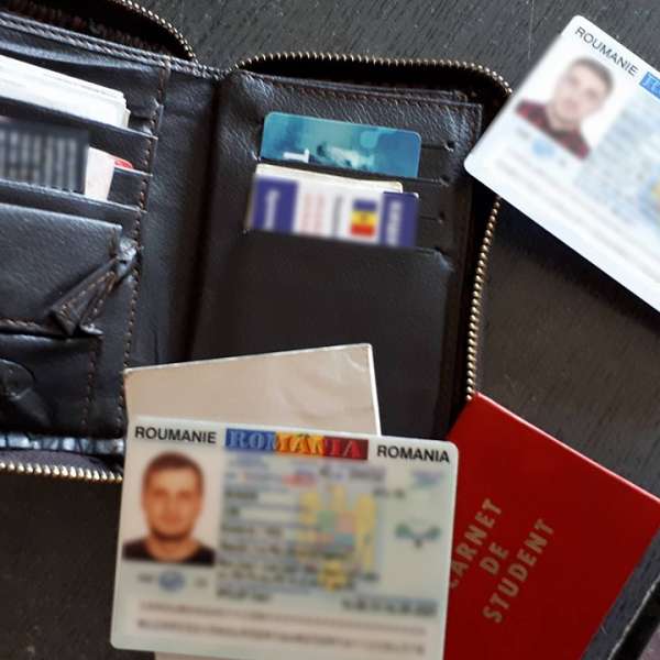 Cinci cărți de identitate româneşti false, descoperite în P.T.F. Albița