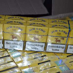 Țigări confiscate în urma a cinci percheziții