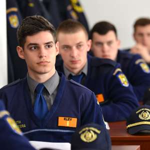 Cum poţi deveni poliţist de frontieră: 280 de locuri scoase la concurs în cadrul Şcolii de Pregătire a Agenţilor Poliţiei de Frontieră Avram Iancu Oradea