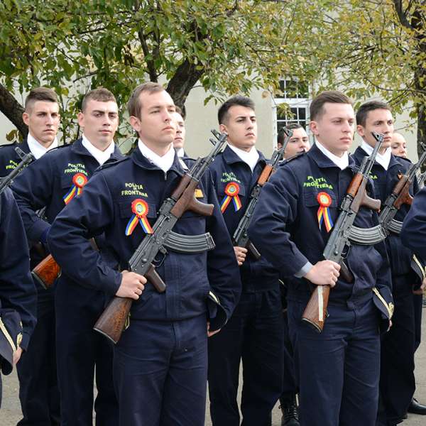 Cum poţi deveni poliţist de frontieră: 280 de locuri scoase la concurs în cadrul Şcolii de Pregătire a Agenţilor Poliţiei de Frontieră Avram Iancu Oradea