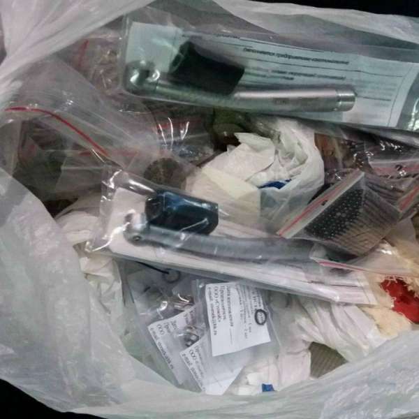 Produse folosite în tehnica dentară în valoare de 4.500 lei, depistate în Vama Albiţa