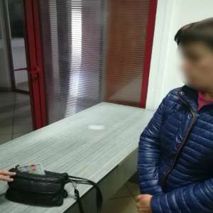 Cărți de identitate românești false, descoperite la frontiera de est   