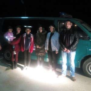Șase cetățeni străini, opriţi la frontiera cu Serbia