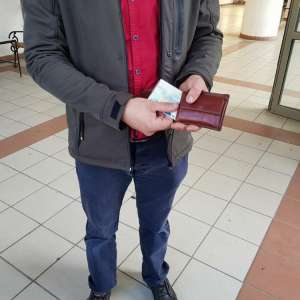 Trei cărți de identitate false în P.T.F. Albița