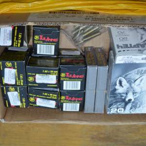 Aproximativ 380 de cartuşe de vânătoare, descoperite la P.T.F. Galaţi-rutier