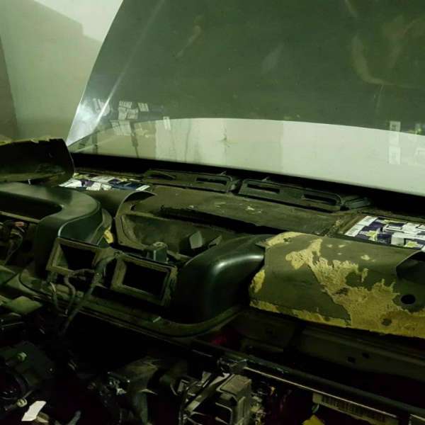 Peste 16.000 țigarete de contrabandă descoperite la controlul de frontieră