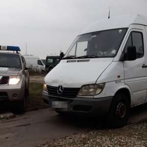 Autovehicul căutat de autoritățile italiene, descoperit în P.T.F. Petea