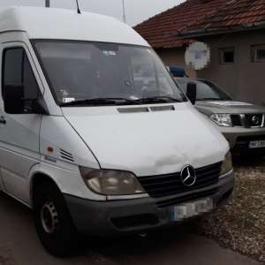 Autovehicul căutat de autoritățile italiene, descoperit în P.T.F. Petea