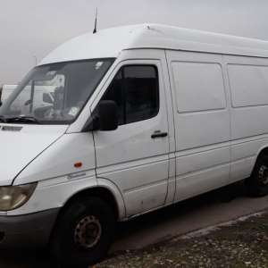 Autovehicul căutat de autoritățile italiene, descoperit în P.T.F. Petea