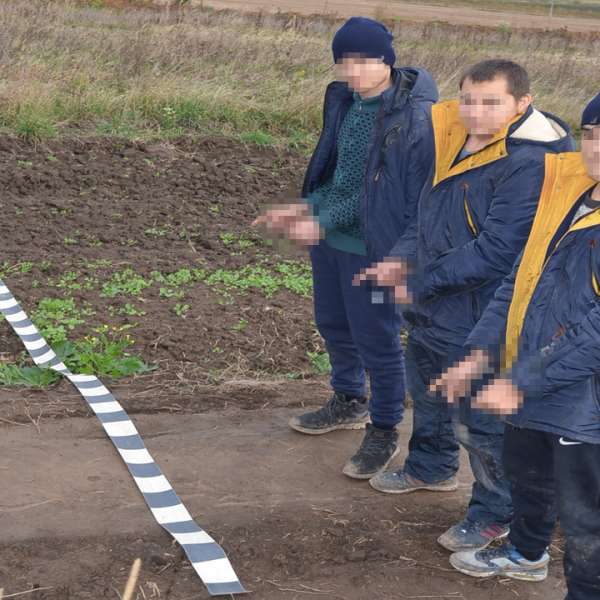 Trei asiatici opriți la frontiera de nord a ţării