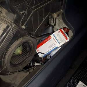 Fiole cu anestezic dentar descoperite la Punctul de Trecere a Frontierei Albiţa