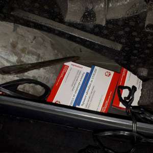 Fiole cu anestezic dentar descoperite la Punctul de Trecere a Frontierei Albiţa