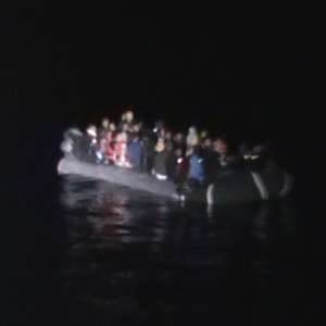 Peste 70 de persoane salvate din apele Mării Egee de poliţiştii de frontieră români, aflaţi în misiune FRONTEX în Grecia