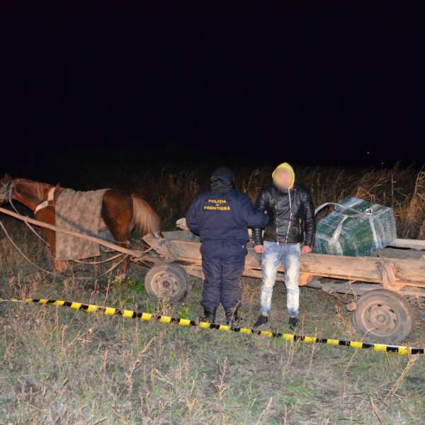 Prins cu căruţa plină cu ţigări de contrabandă