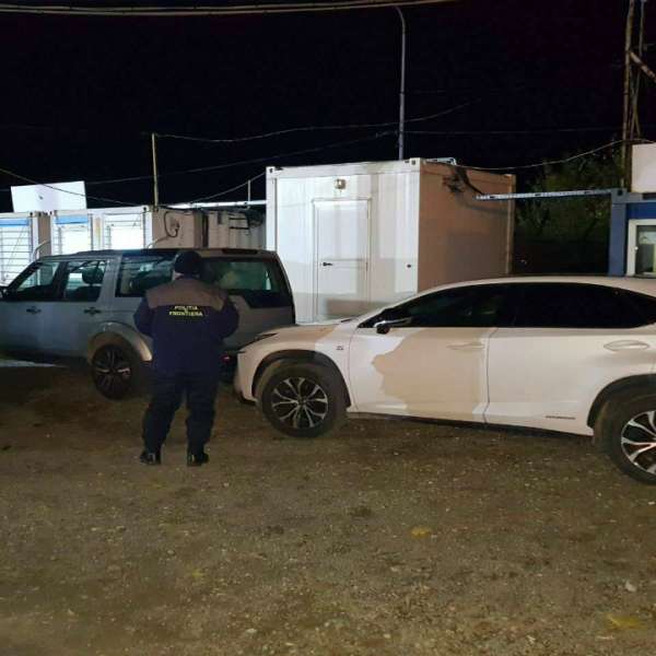Land Rover de peste 160.000 lei cu numere de înmatriculare false, descoperit de polițiștii de frontieră