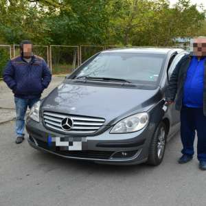 Doi cetățeni bulgari, arestaţi preventiv pentru săvârşirea infracţiunii de trafic de migranţi