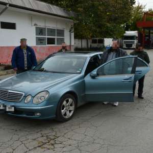 Doi cetățeni bulgari, arestaţi preventiv pentru săvârşirea infracţiunii de trafic de migranţi