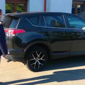 Autoturism marca Toyota RAV4 \
