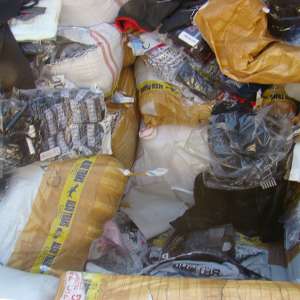 Bunuri textile contrafăcute în valoare de 345.000 lei depistate în P.T.F. Siret