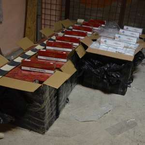 6.000 pachete cu țigări, confiscate la frontiera cu Ucraina